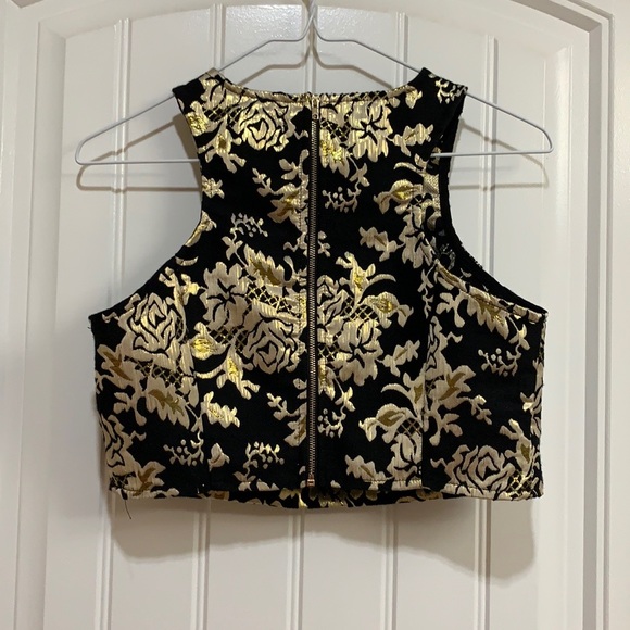 Baroque crop top with matching skirt - Picture 3 of 6